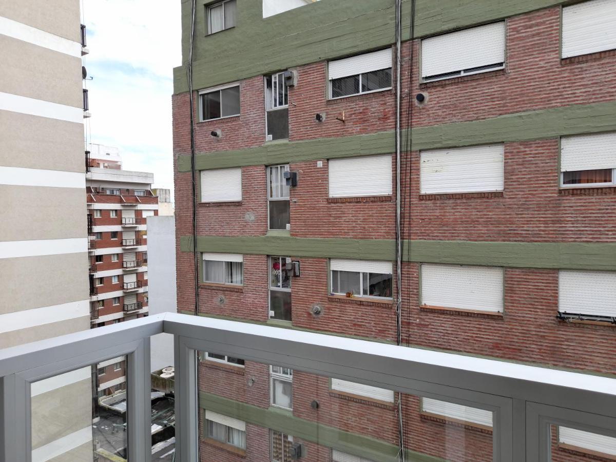 Lo Que Ud. Necesita. Apartment *